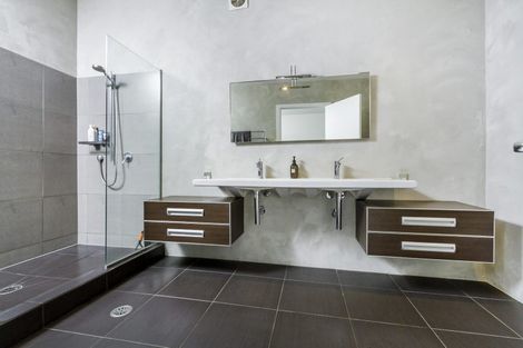 Photo of property in 28 Muritai Road, Milford, Auckland, 0620