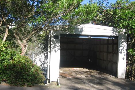 Photo of property in 60 Tio Tio Road, Miramar, Wellington, 6022