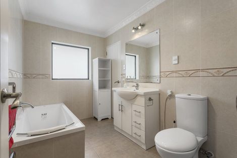 Photo of property in 305 Albany Highway, Rosedale, Auckland, 0632