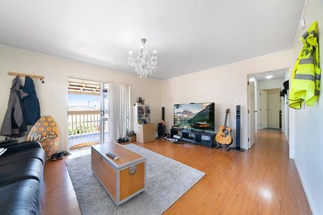 Photo of property in 42a Farwood Drive, Henderson, Auckland, 0612