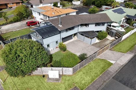 Photo of property in 2a Redwood Drive, Massey, Auckland, 0614