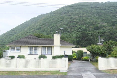 Photo of property in 74 Black Beech Street, Birchville, Upper Hutt, 5018
