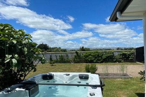 Photo of property in 28 Feist Street, Carterton, 5713