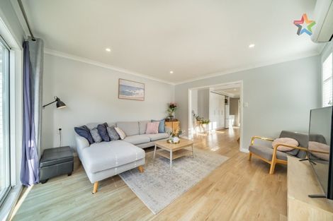 Photo of property in 110 Manuka Street, Stokes Valley, Lower Hutt, 5019