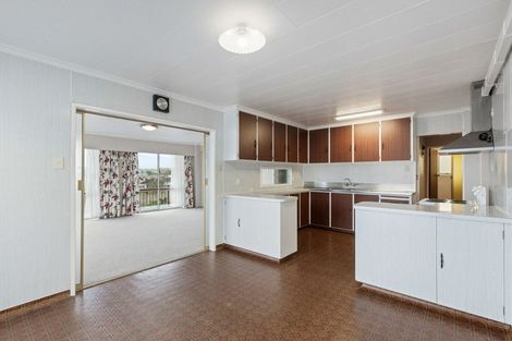 Photo of property in 61 Cracroft Street, Waitara, 4320