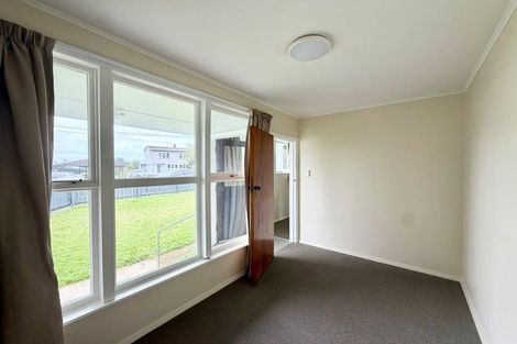 Photo of property in 72-74 Banks Street, Marfell, New Plymouth, 4310