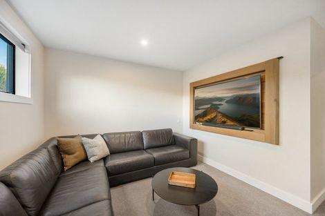 Photo of property in 2 Brodie Avenue, Arrowtown, 9302