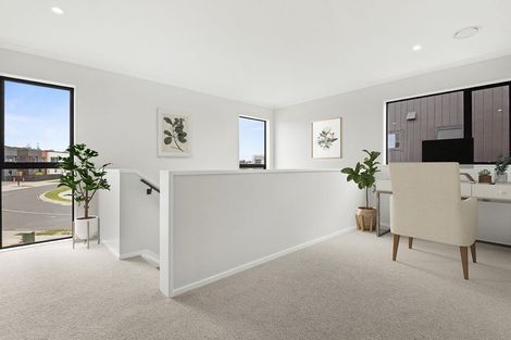 Photo of property in 4/1 Parapara Place, Albany, 0632