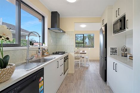 Photo of property in 2a Murillo Place, Henderson, Auckland, 0612