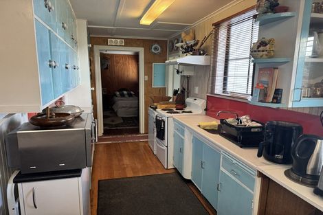 Photo of property in 41 Torkar Road, Clarks Beach, 2122