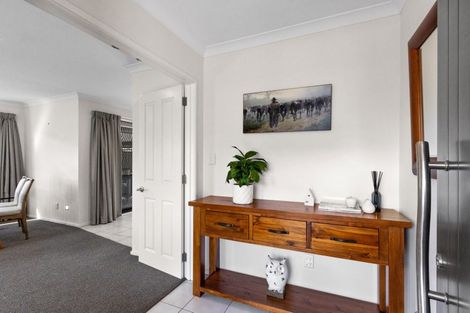 Photo of property in 12 Portland Place, Poraiti, Napier, 4112