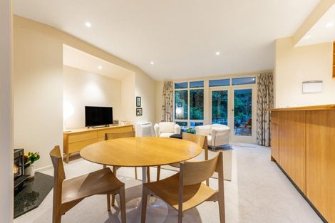 Photo of property in 5 Christina Grove, Normandale, Lower Hutt, 5010