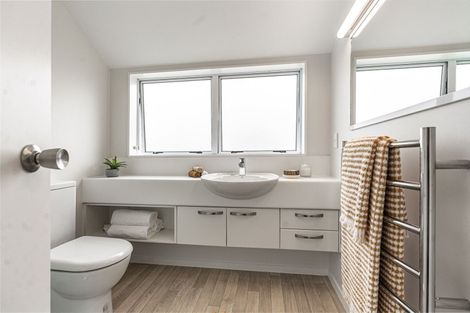 Photo of property in 2/54 Norwood Road, Bayswater, Auckland, 0622