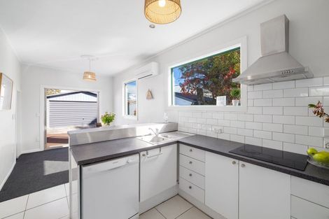 Photo of property in 158 Shaw Avenue, New Brighton, Christchurch, 8083