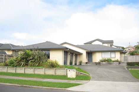 Photo of property in 45 Mt Lebanon Crescent, The Gardens, Auckland, 2105