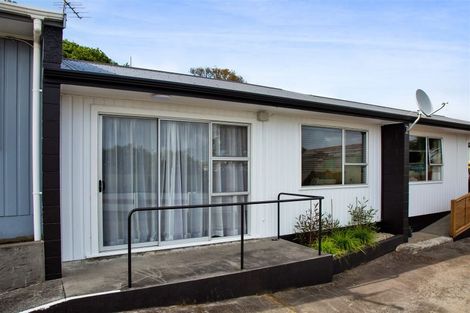 Photo of property in 76b Eliot Street, New Plymouth, 4310