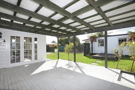 Photo of property in 40 Follett Street, Marton, 4710