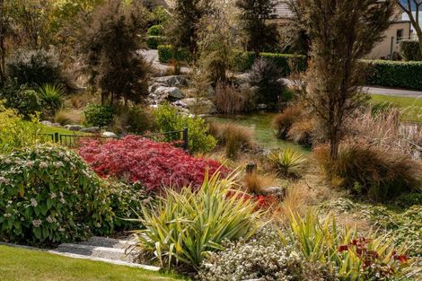 Photo of property in 14 Sunrise Bay Drive, Wanaka, 9305