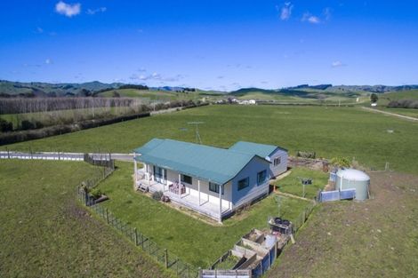 Photo of property in 62 Carter Road, Oratia, Auckland, 0604