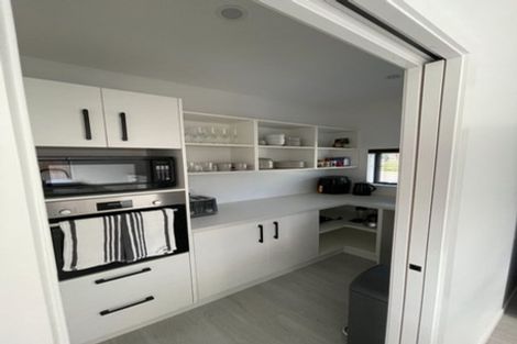 Photo of property in 31 Regent Street, Martinborough, 5711