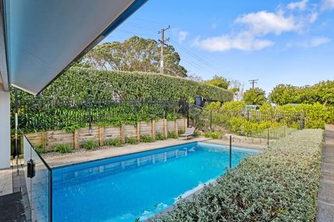 Photo of property in 86 Whites Road, Whitford, Howick, 2571