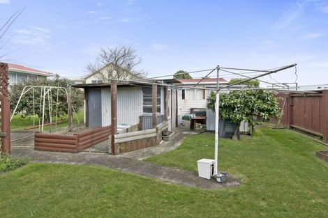 Photo of property in 8 Dingadee Street, Welcome Bay, Tauranga, 3112
