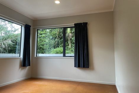 Photo of property in 19 Rayner Road, Piha, New Lynn, 0772