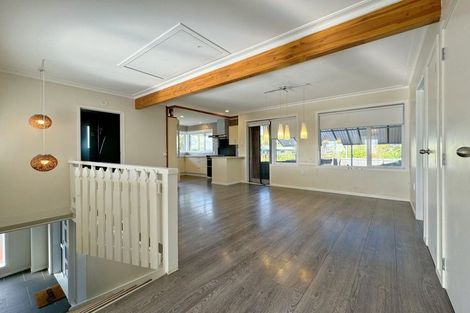Photo of property in 273 Henderson Valley Road, Henderson, Auckland, 0612