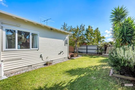 Photo of property in 2/2 Bentinck Street, Wallaceville, Upper Hutt, 5018