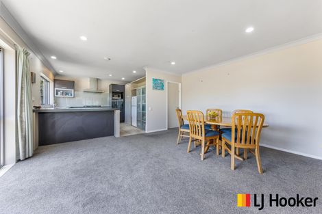 Photo of property in 52 Belfry Place, Wattle Downs, Auckland, 2103