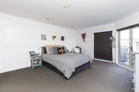 Photo of property in 31 Pegasus Place, Kelvin Grove, Palmerston North, 4414