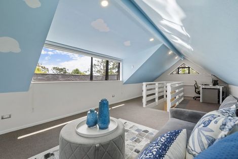 Photo of property in 86 Becroft Drive, Forrest Hill, Auckland, 0620