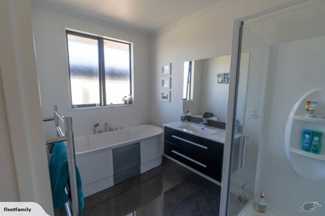 Photo of property in 13 Tiritiri Moana Drive, Pegasus, 7612