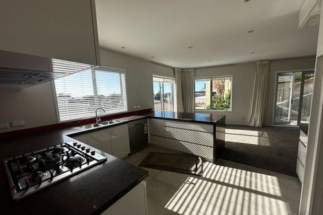 Photo of property in 28 Oakwood Grove, Eastern Beach, Auckland, 2012