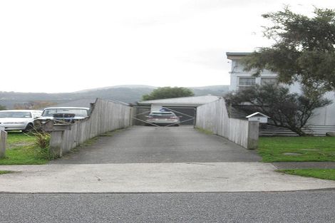 Photo of property in 3b Buller Grove, Naenae, Lower Hutt, 5011