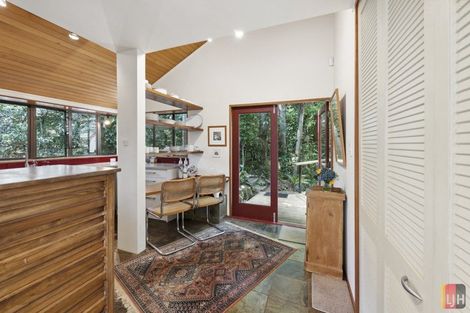 Photo of property in 14 Kingsclere Place, Goodwood Heights, Auckland, 2105