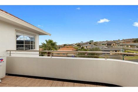 Photo of property in 7 Piper Place, Goodwood Heights, Auckland, 2105