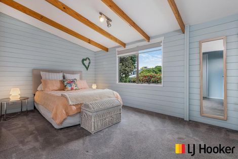 Photo of property in 2/90 Wattle Farm Road, Wattle Downs, Auckland, 2103