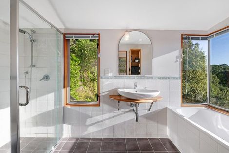 Photo of property in 10 Waitea Road, Muriwai, Waimauku, 0881