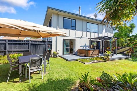 Photo of property in 10a Hayley Grove, Papamoa Beach, Papamoa, 3118