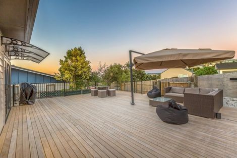 Photo of property in 40 Eskdale Road, Papakowhai, Porirua, 5024