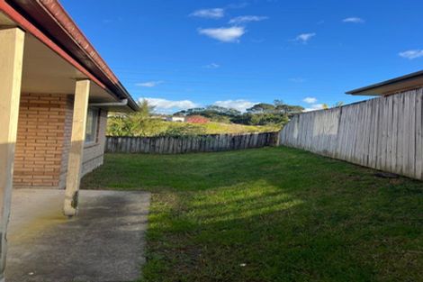 Photo of property in 25 Elder Place, Massey, Auckland, 0614