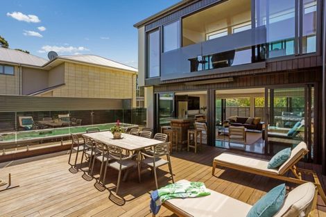 Photo of property in 103 Beach Road, Whangamata, 3620