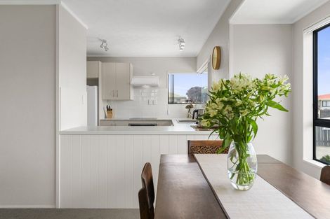 Photo of property in 65a Gloucester Road, Mount Maunganui, 3116