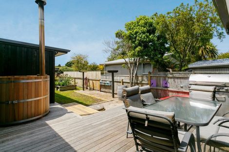 Photo of property in 1 Mahuta Road, Waitahanui, Taupo, 3378