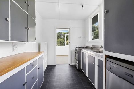 Photo of property in 70 Mana View Road, Paremata, Porirua, 5026