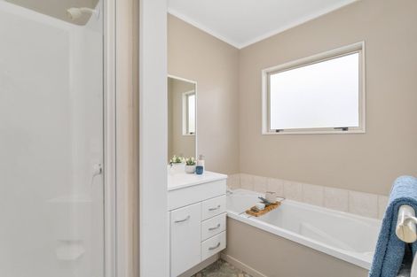 Photo of property in 43 Weggery Drive, Waikanae Beach, Waikanae, 5036