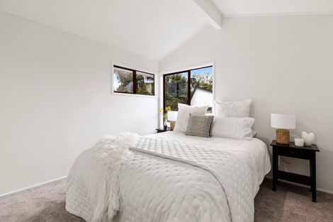 Photo of property in 2/16 John Downs Drive, Browns Bay, Auckland, 0630