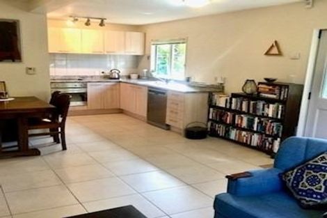 Photo of property in 3/4a Corrella Road, Belmont, Auckland, 0622