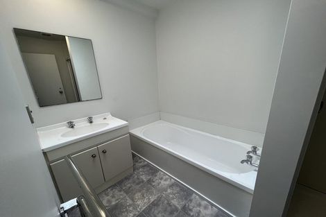 Photo of property in 10 George Street, Thorndon, Wellington, 6011